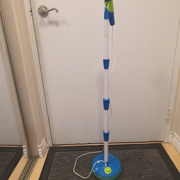 DISCOVERY KIDS LIGHT-UP MUSICAL MICROPHONE STAND - Video attached. - Picture 4 of 6